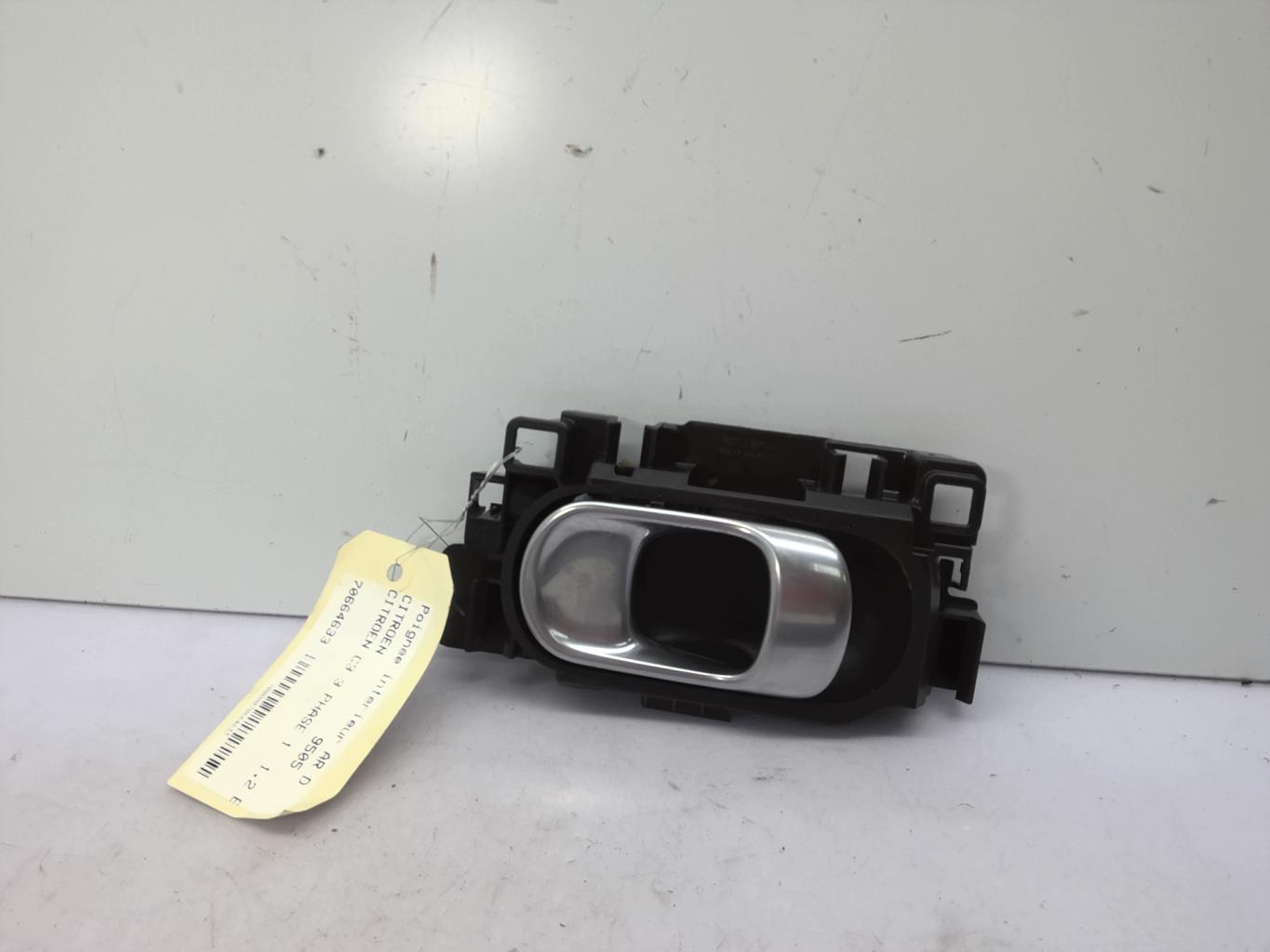 Poignee interieur arriere droit CITROEN C3 3 PHASE 1 Essence - 1