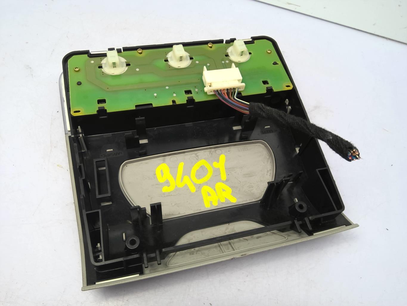 Eclairage de plafonnier BMW SERIE 3 E90 PHASE 1 Diesel - 1