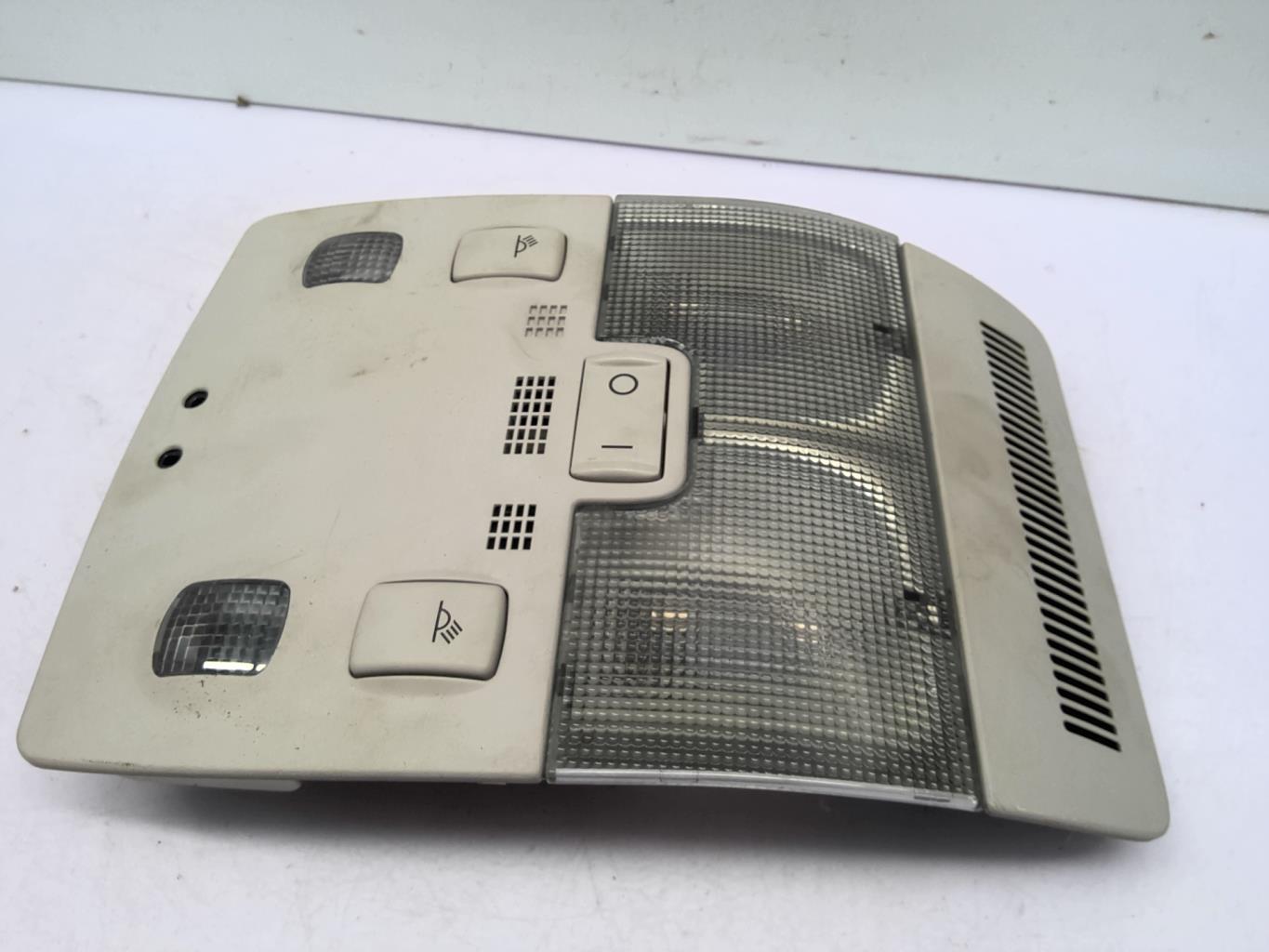 Eclairage de plafonnier AUDI A3 2 SPORTBACK PHASE 1 Diesel - 1