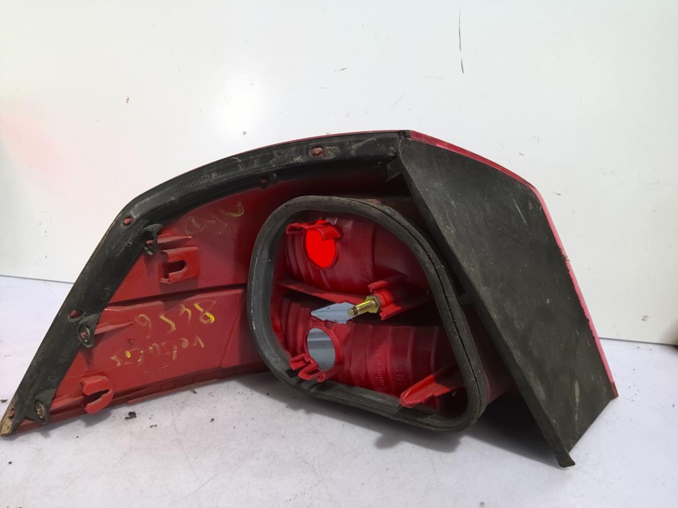 Feu arriere secondaire droit (feux) RENAULT VEL SATIS PHASE 1 Diesel - 1