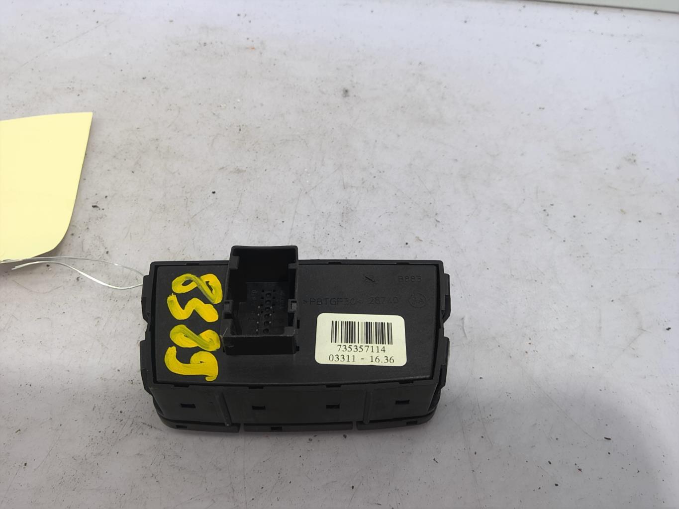 Bouton de warning FIAT PANDA 2 PHASE 1 Essence - 1