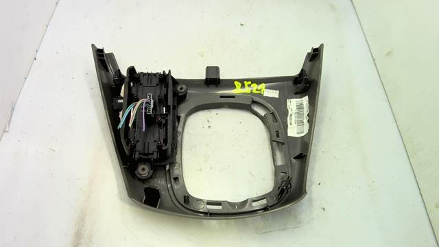 Bouton de warning RENAULT SCENIC 2 PHASE 2 Diesel - 1
