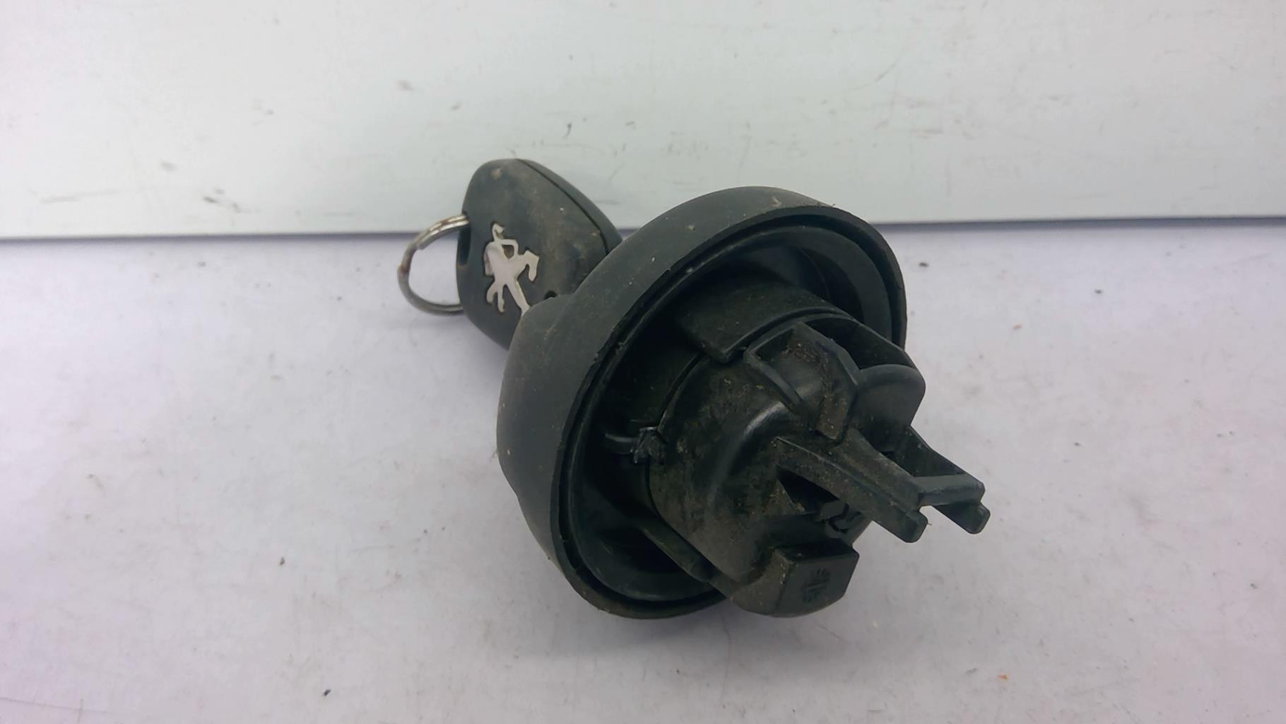 Bouchon de carburant PEUGEOT 307 PHASE 1 Diesel - 1