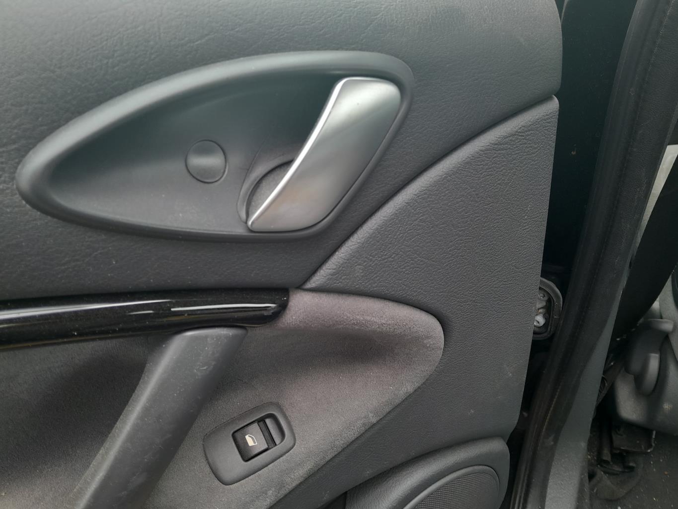 Poignee interieur avant droit CITROEN C5 1 PHASE 2 Diesel - 1