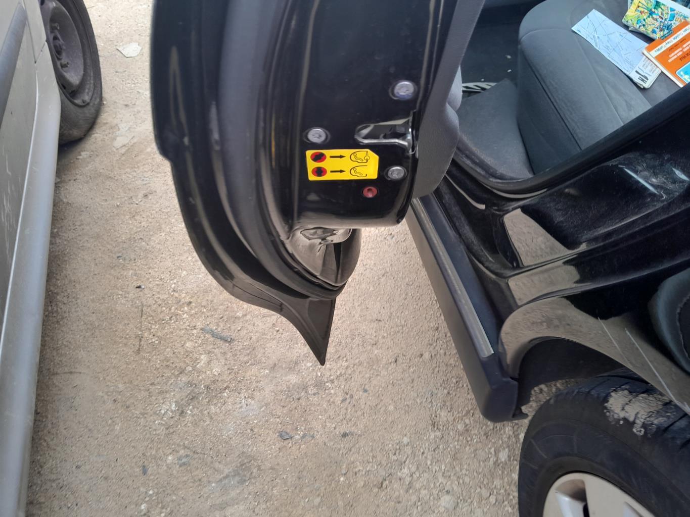 Serrure arriere gauche CITROEN C5 1 PHASE 2 Diesel - 1