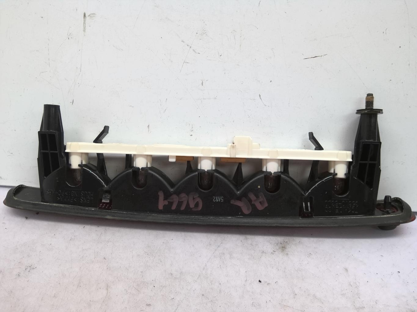 Feu arriere stop central SUZUKI SWIFT 3 Essence - 1