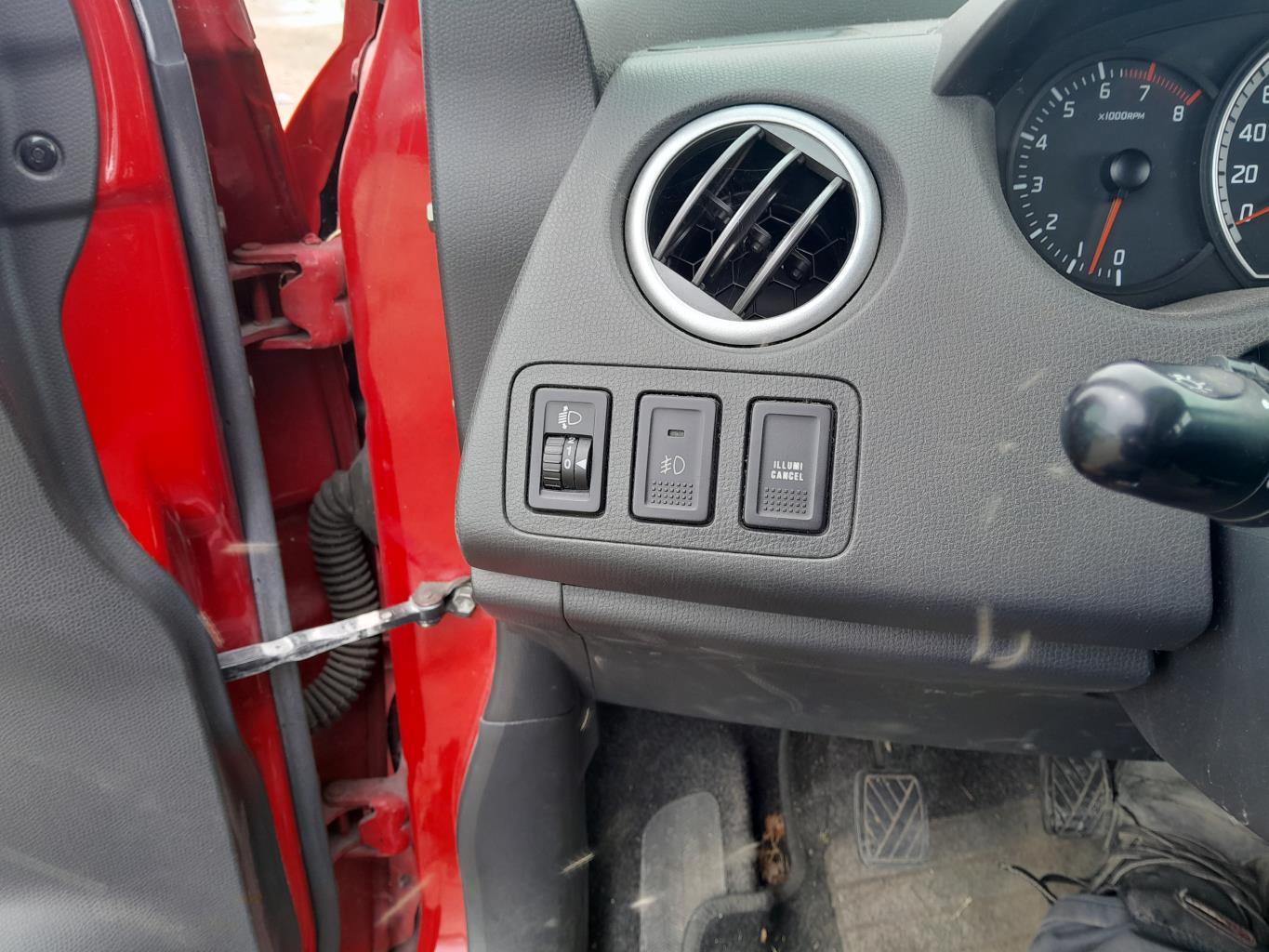 Commande de reglage hauteur de phare SUZUKI SWIFT 3 Essence - 1