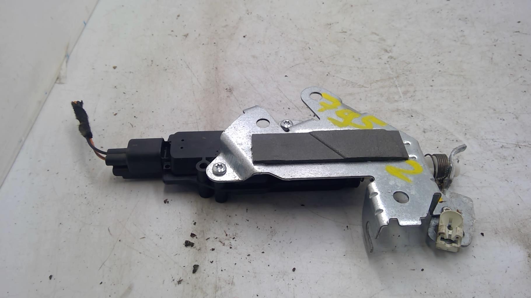Fermeture centralisee coffre FORD FIESTA 5 PHASE 2 Diesel - 1