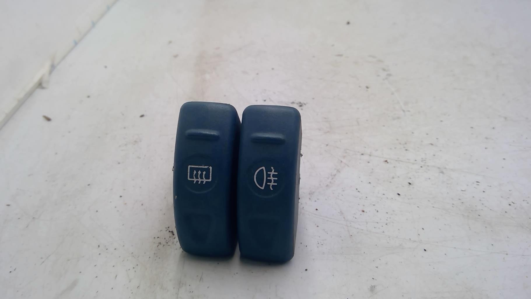 Commande degivrage lunette arriere RENAULT TWINGO 1 PHASE 1 Essence - 1