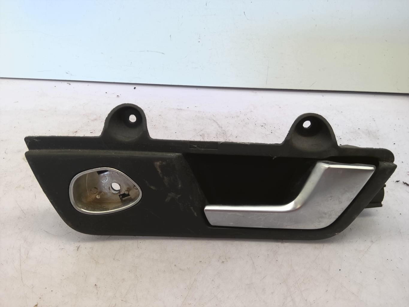 Poignee interieur avant droit AUDI A4 2 AVANT PHASE 2 BREAK Diesel - 1