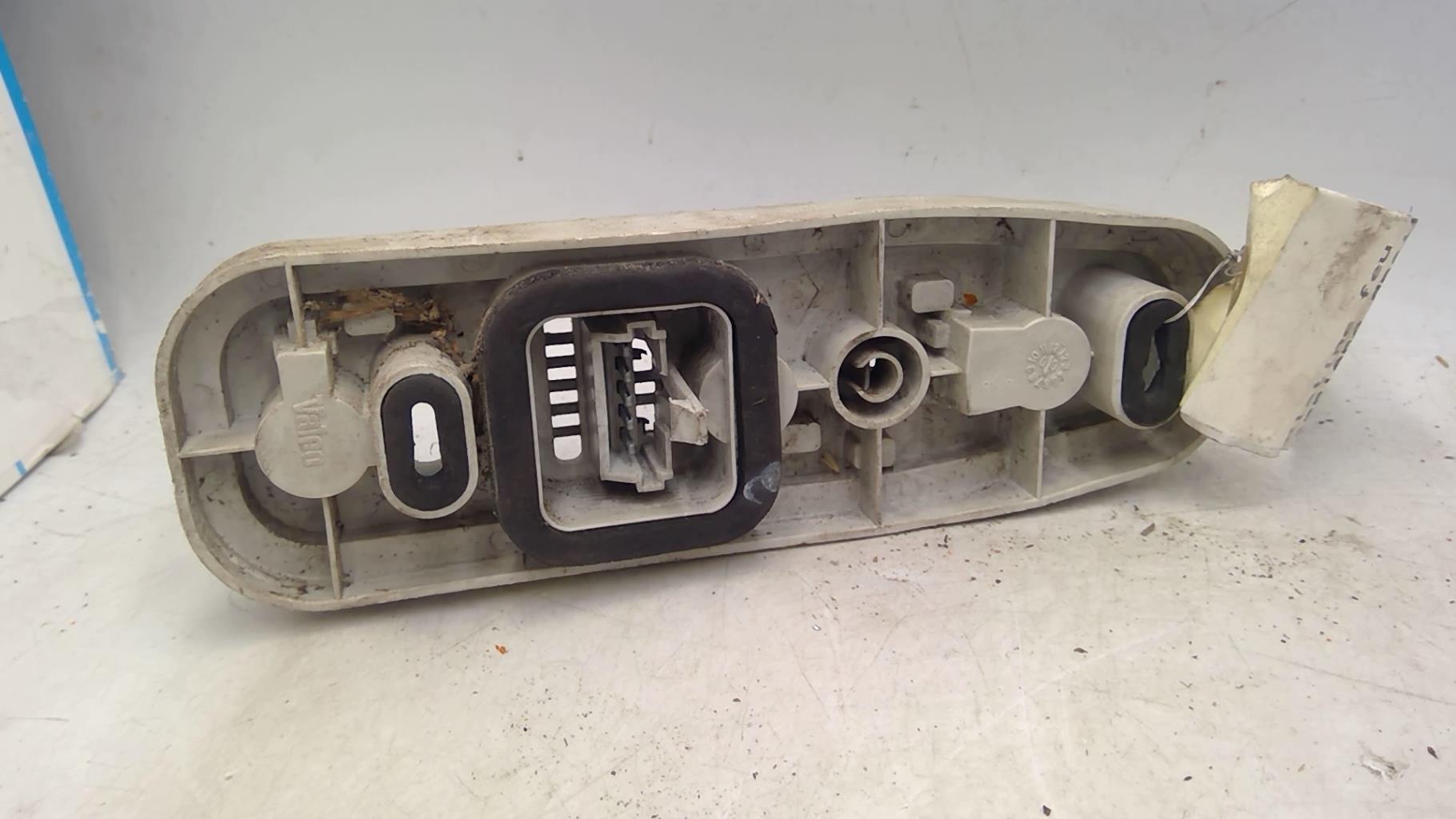 Platine feu arriere droit RENAULT TWINGO 1 PHASE 3 Essence - 1