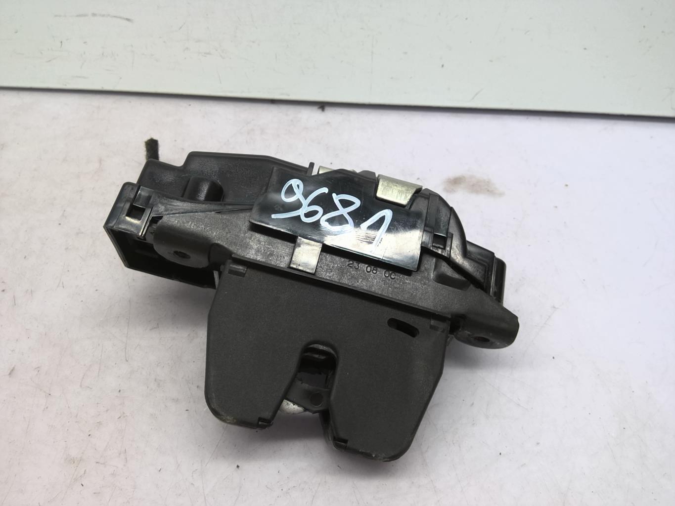 Serrure de coffre PEUGEOT 207 PHASE 1 Diesel - 1