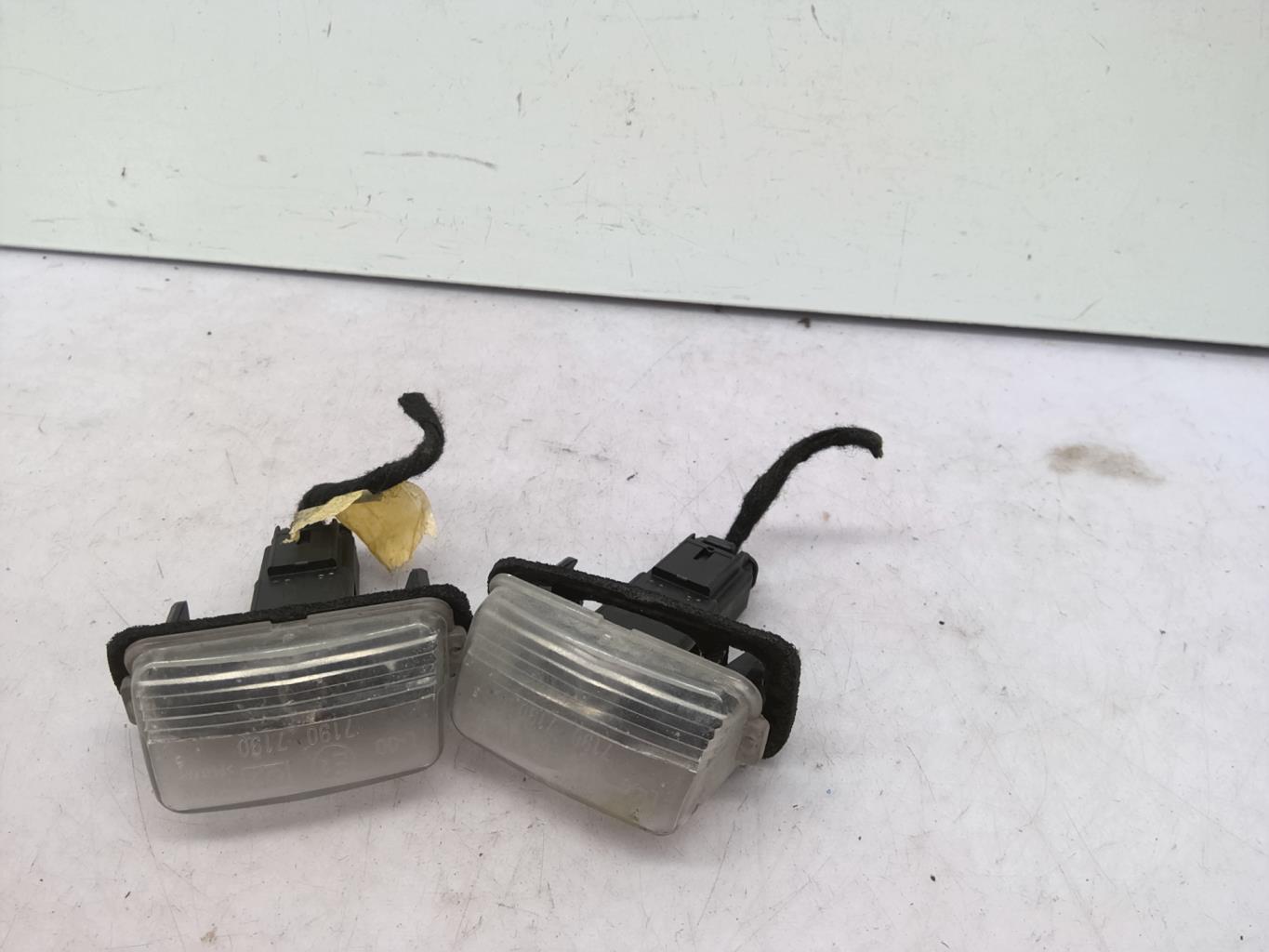 Eclairage de plaque PEUGEOT 207 PHASE 1 Diesel - 1