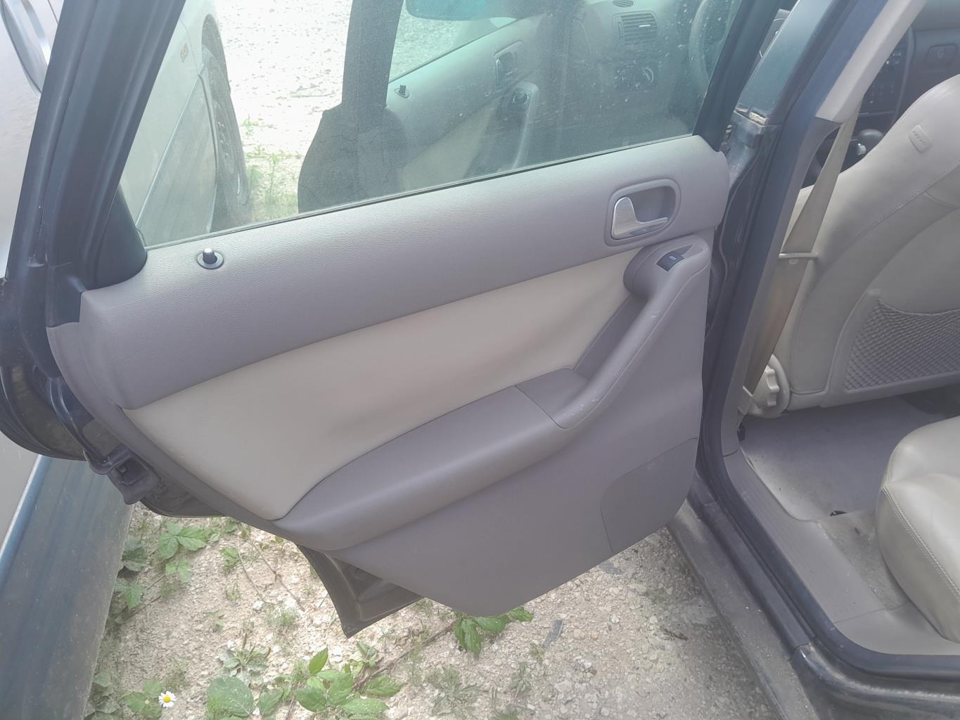 Poignee interieur arriere gauche AUDI A3 1 PHASE 2 Diesel - 1
