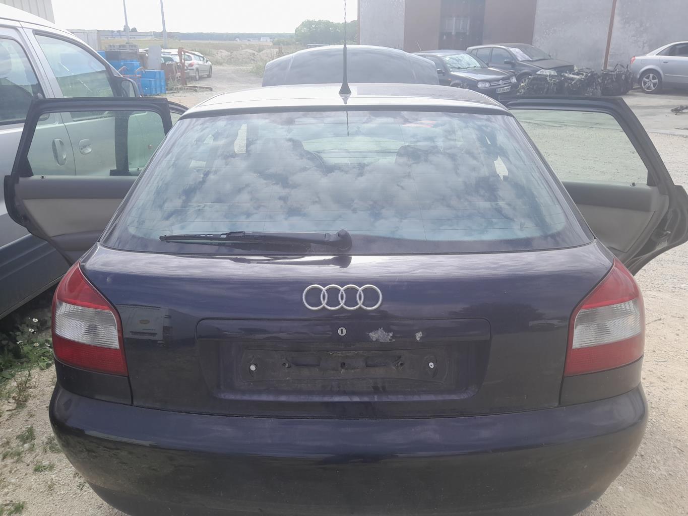 Serrure de coffre AUDI A3 1 PHASE 2 Diesel - 1