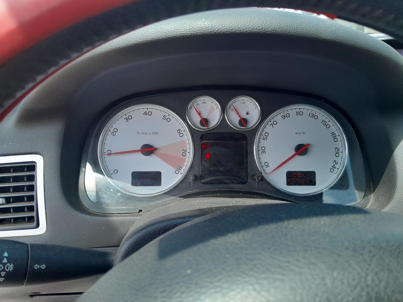 Compteur PEUGEOT 307 PHASE 1 CABRIOLET Essence - 1