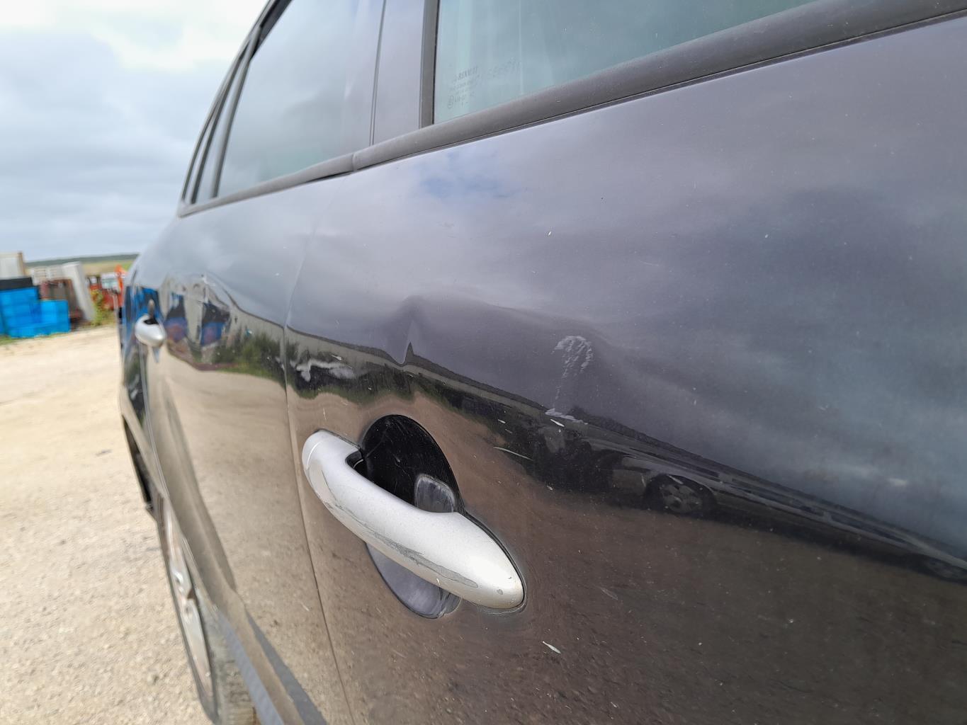 Porte avant droit RENAULT MEGANE 3 PHASE 1 BREAK Diesel - 1