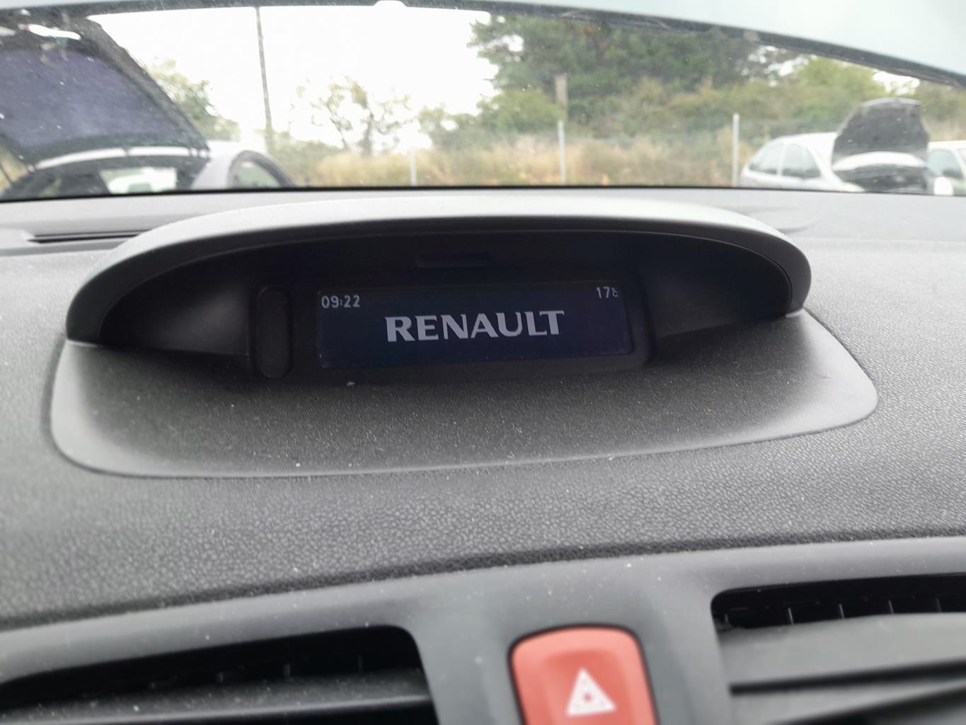 Afficheur RENAULT MEGANE 3 PHASE 1 BREAK Diesel - 1
