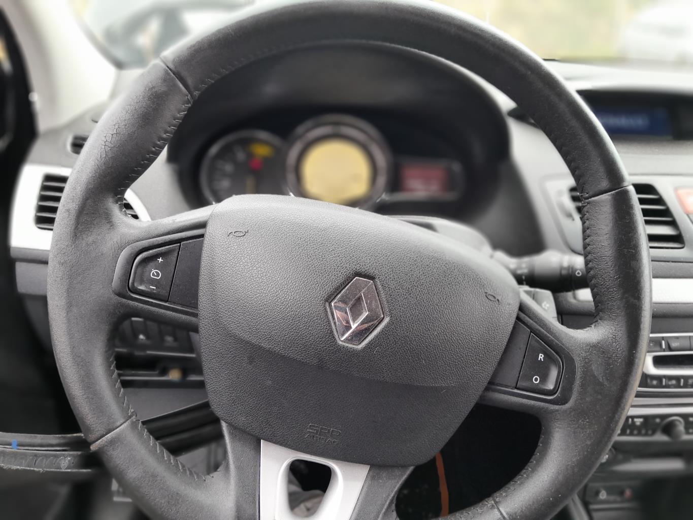 Volant RENAULT MEGANE 3 PHASE 1 BREAK Diesel - 1