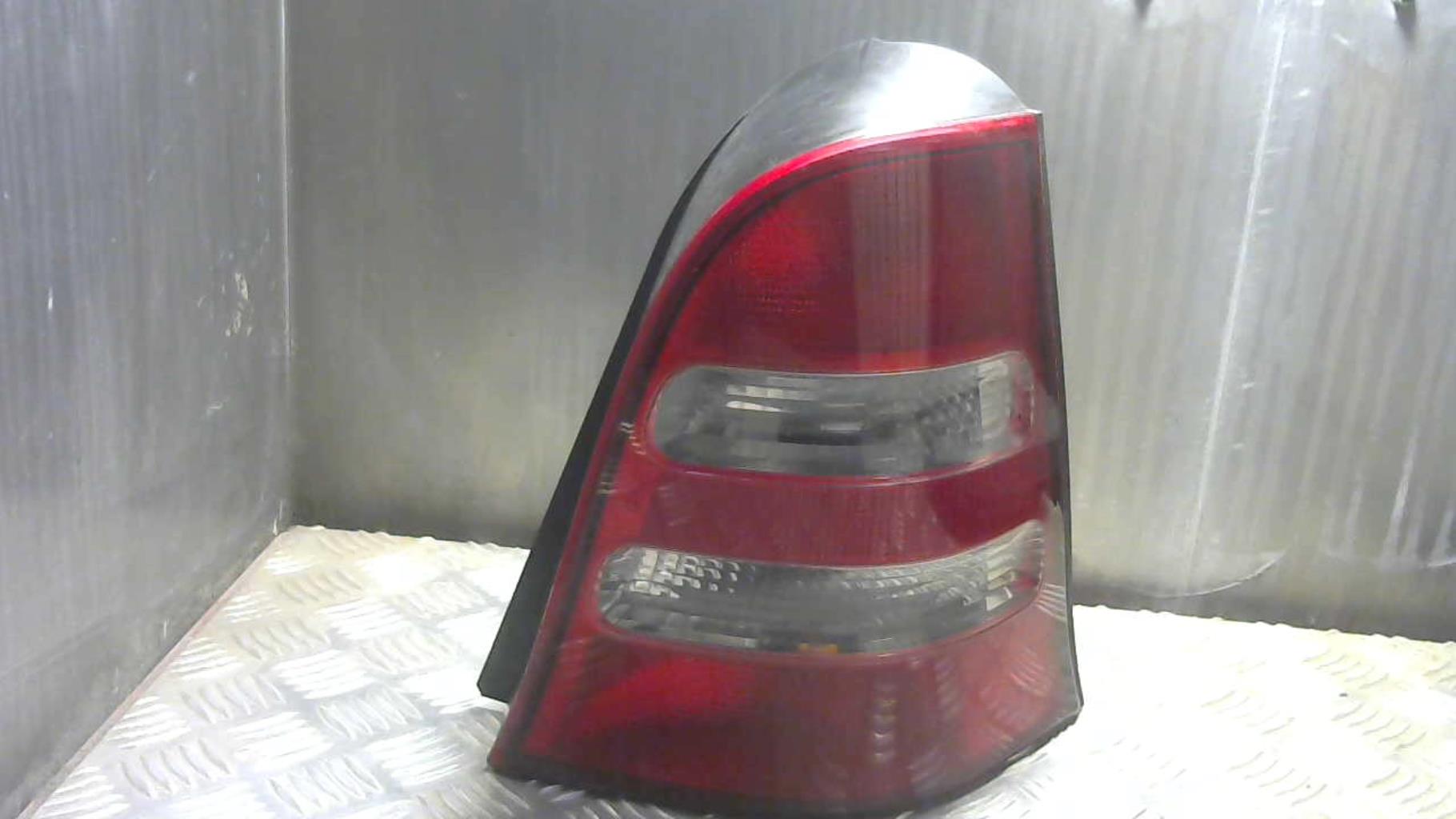 Fanale posteriore principale destro (luci)