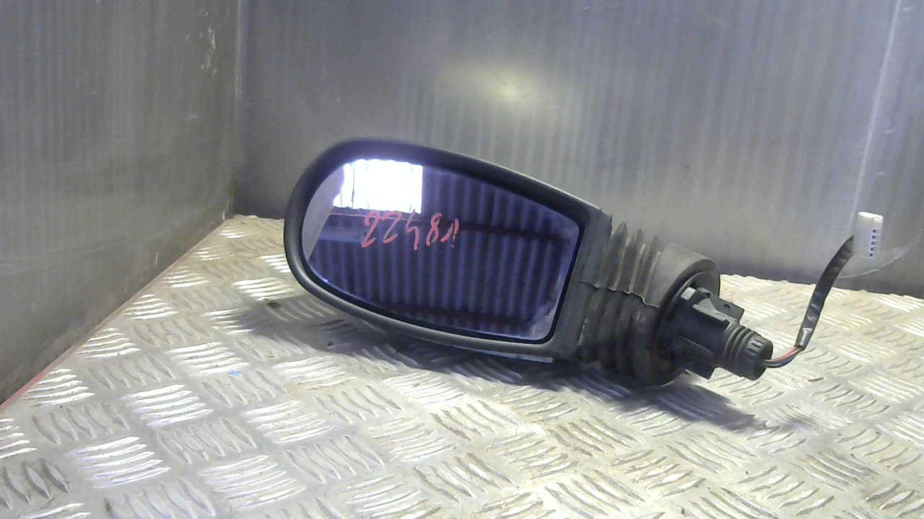 Specchietto retrovisore sinistro