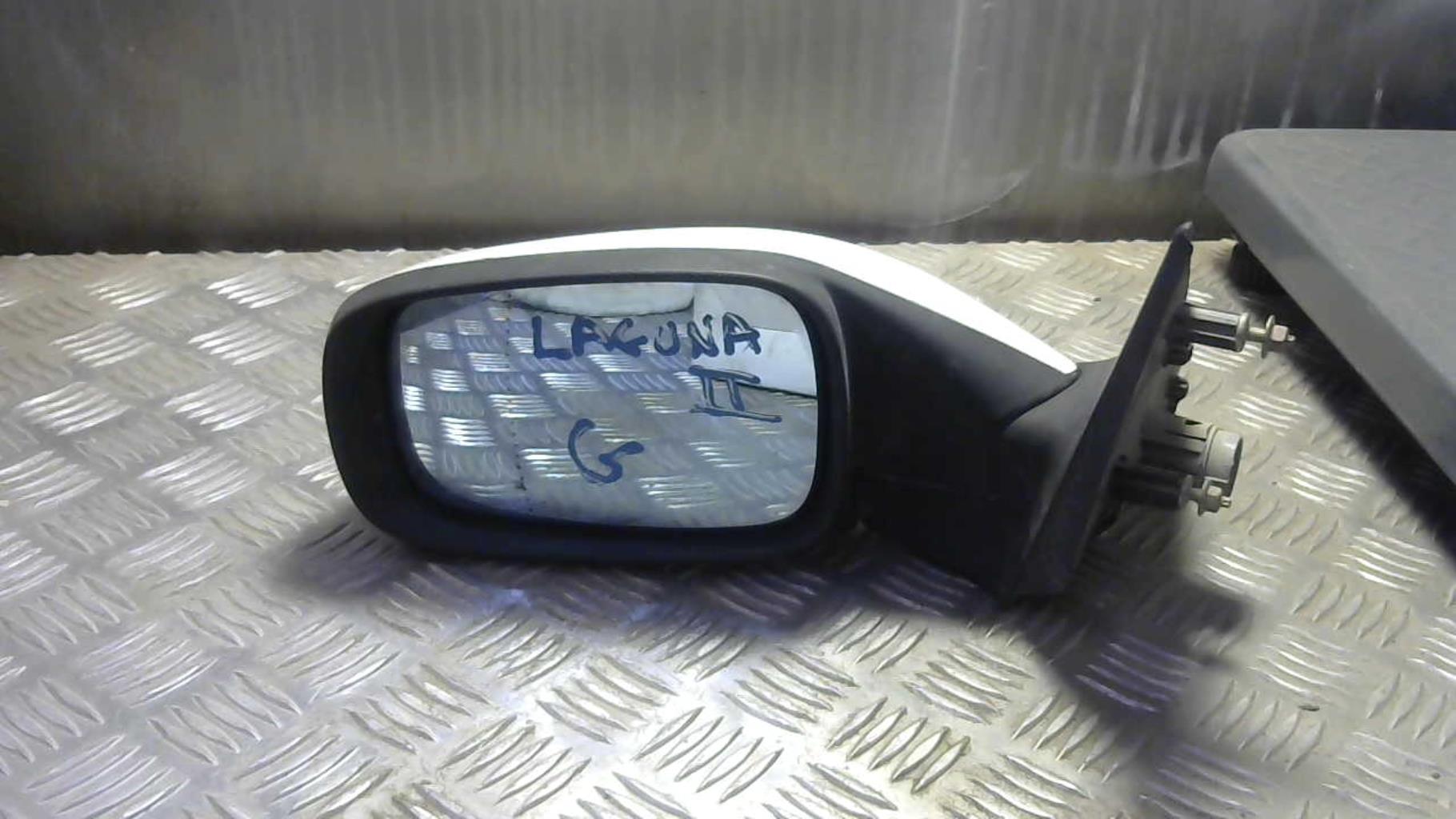 Retrovisor izquierdo