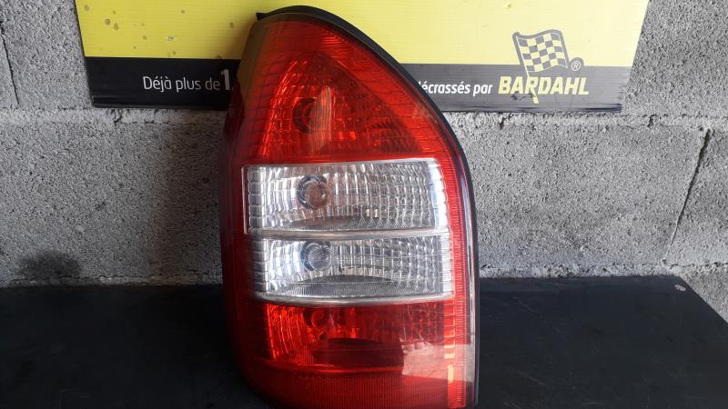 Fanale posteriore principale sinistro (luci)