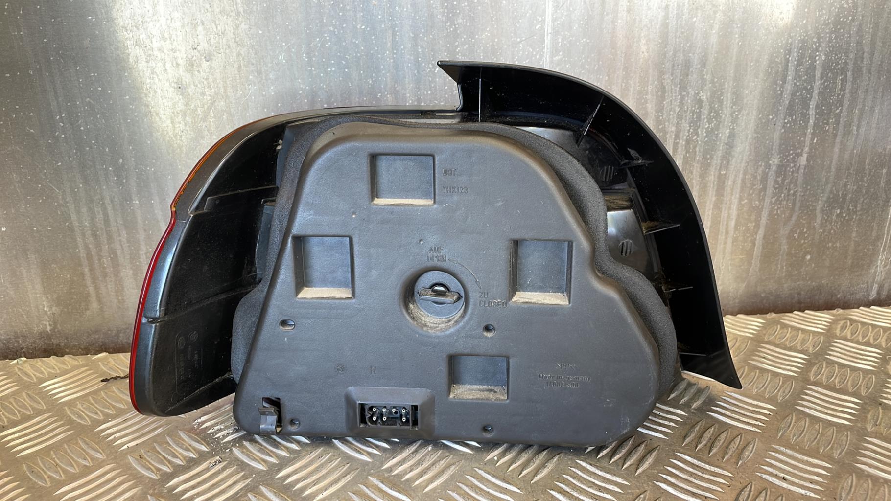 Fanale posteriore principale destro (luci) BMW SERIE 5 E39 PHASE 1 Diésel - 1