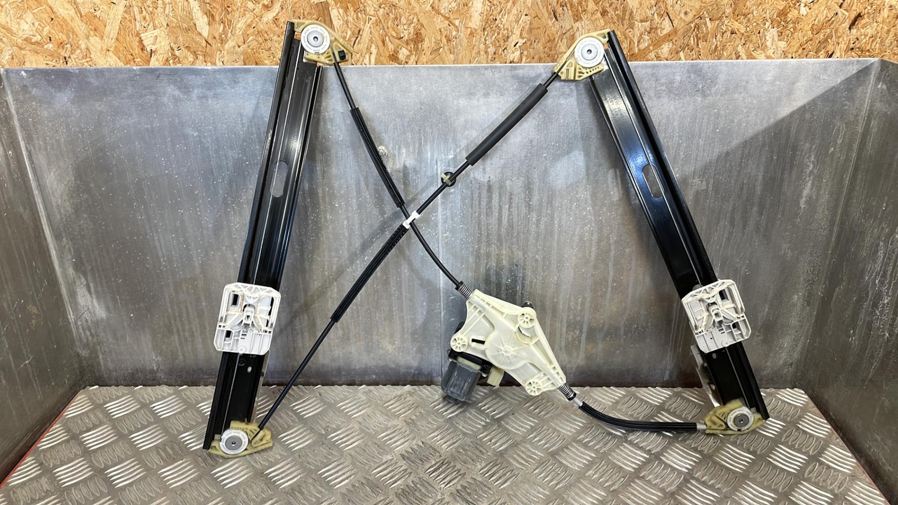 Alzacristalli elettrico anteriore destro SEAT LEON 3 PHASE 2  - 1
