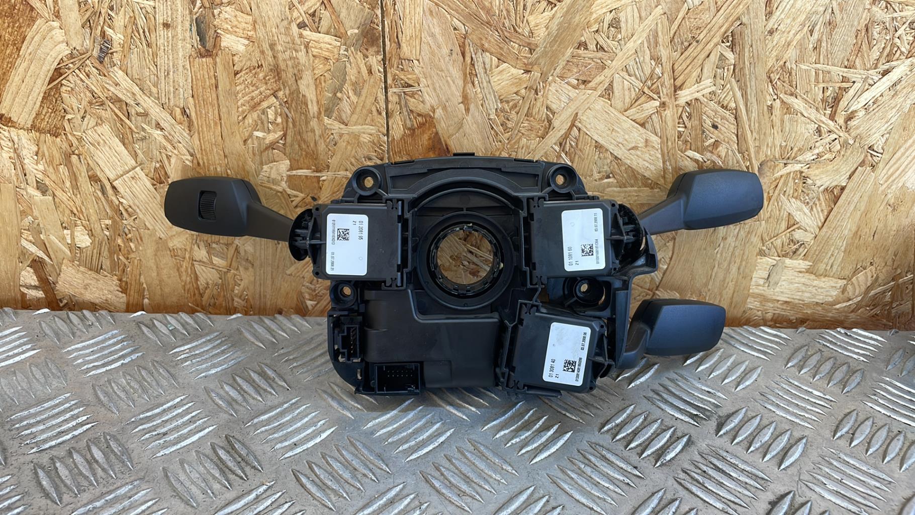 Devio guida completo con contatto spiralato BMW SERIE 1 E88 CABRIO Gasolina - 1