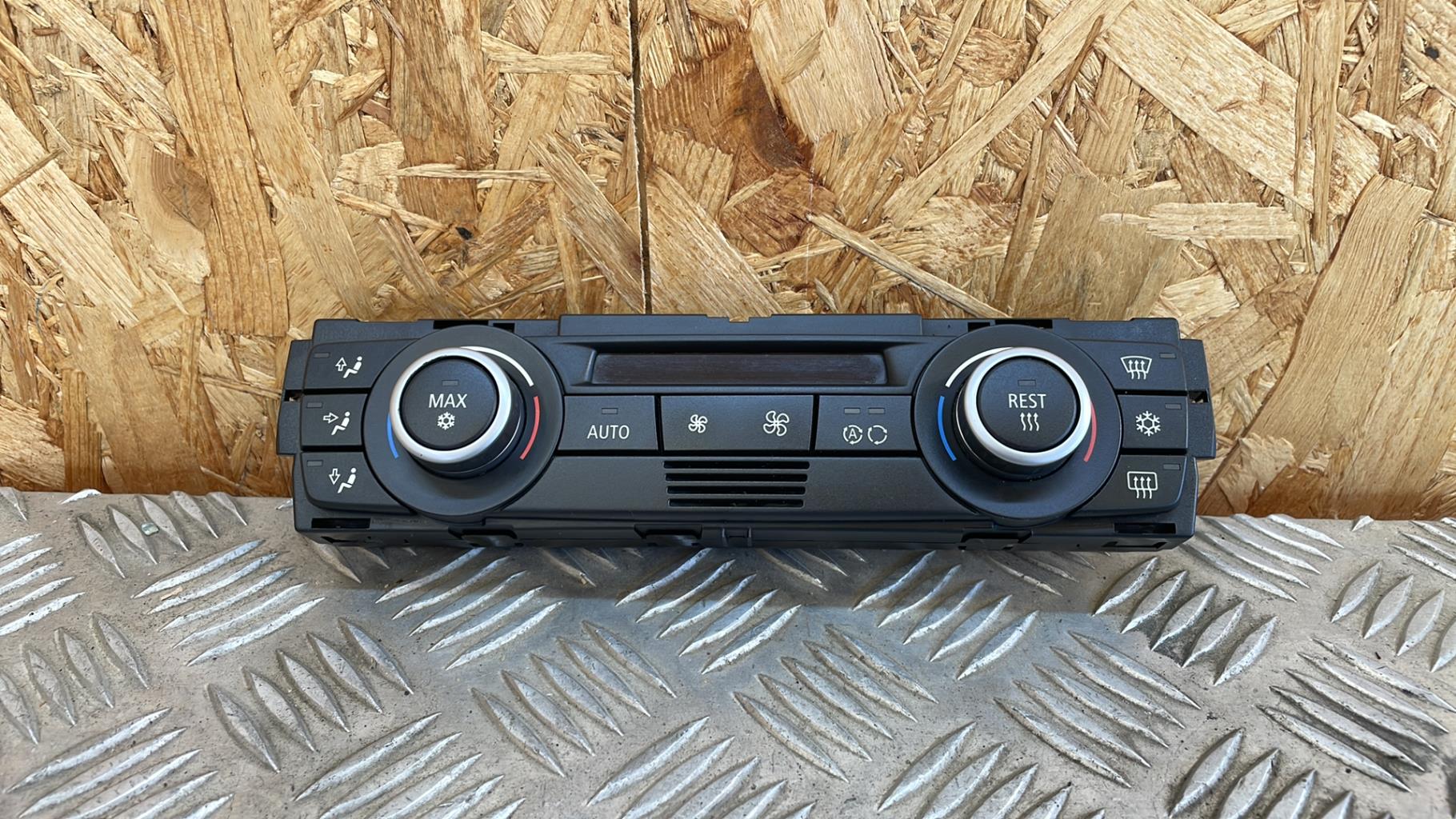 Commande chauffage BMW SERIE 1 E88 CABRIO Essence - 1