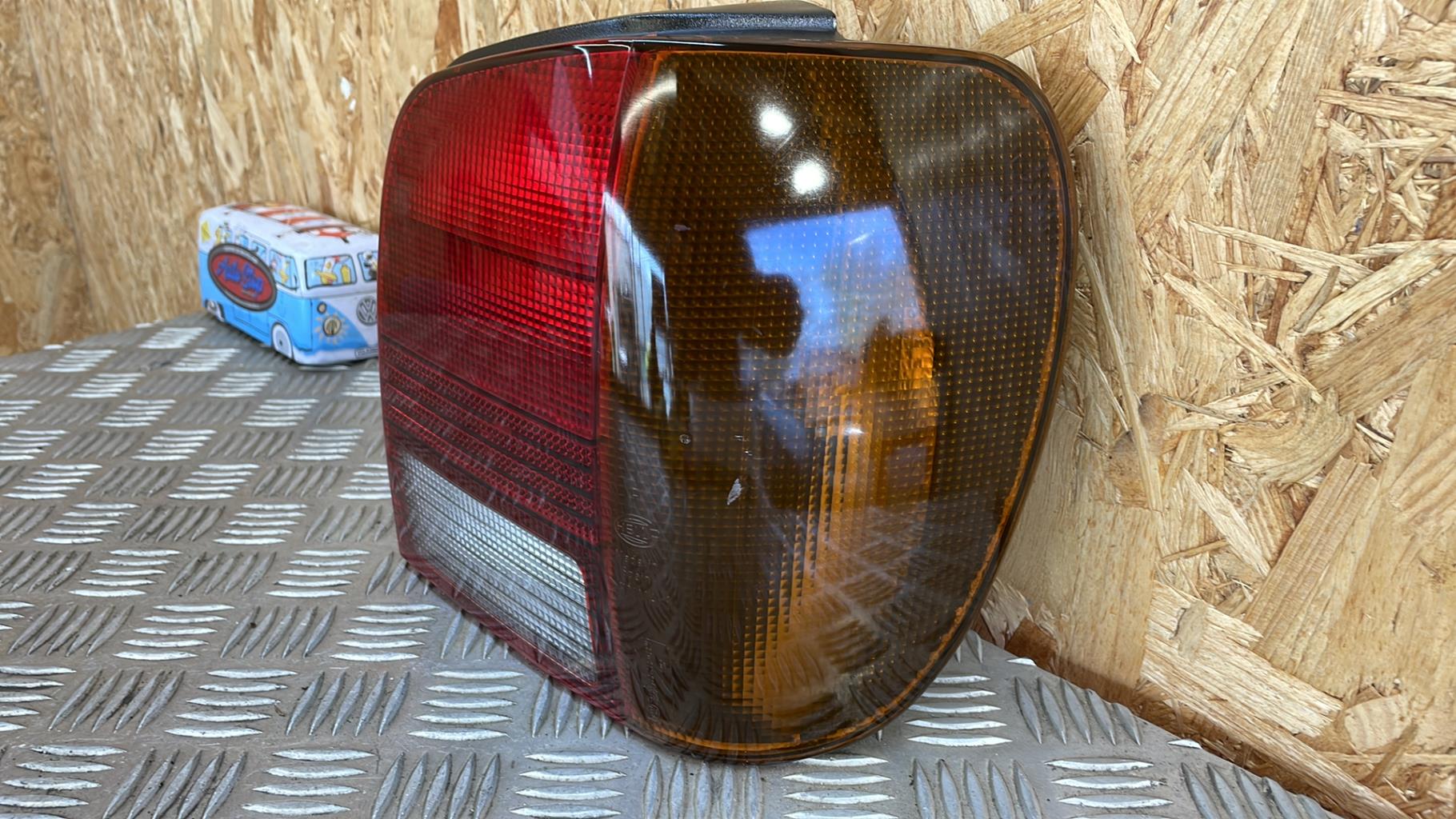 Fanale posteriore principale destro (luci) VOLKSWAGEN POLO 3 PHASE 1 Gasolina - 1