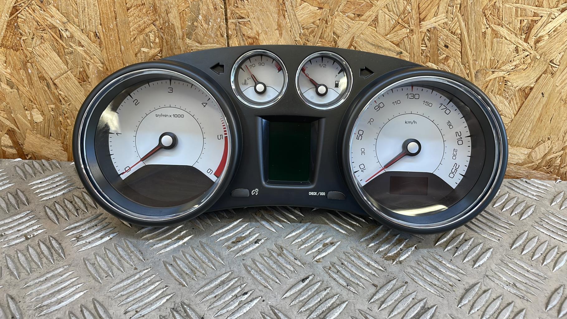 Compteur PEUGEOT 308 1 PHASE 1 Diesel - 1