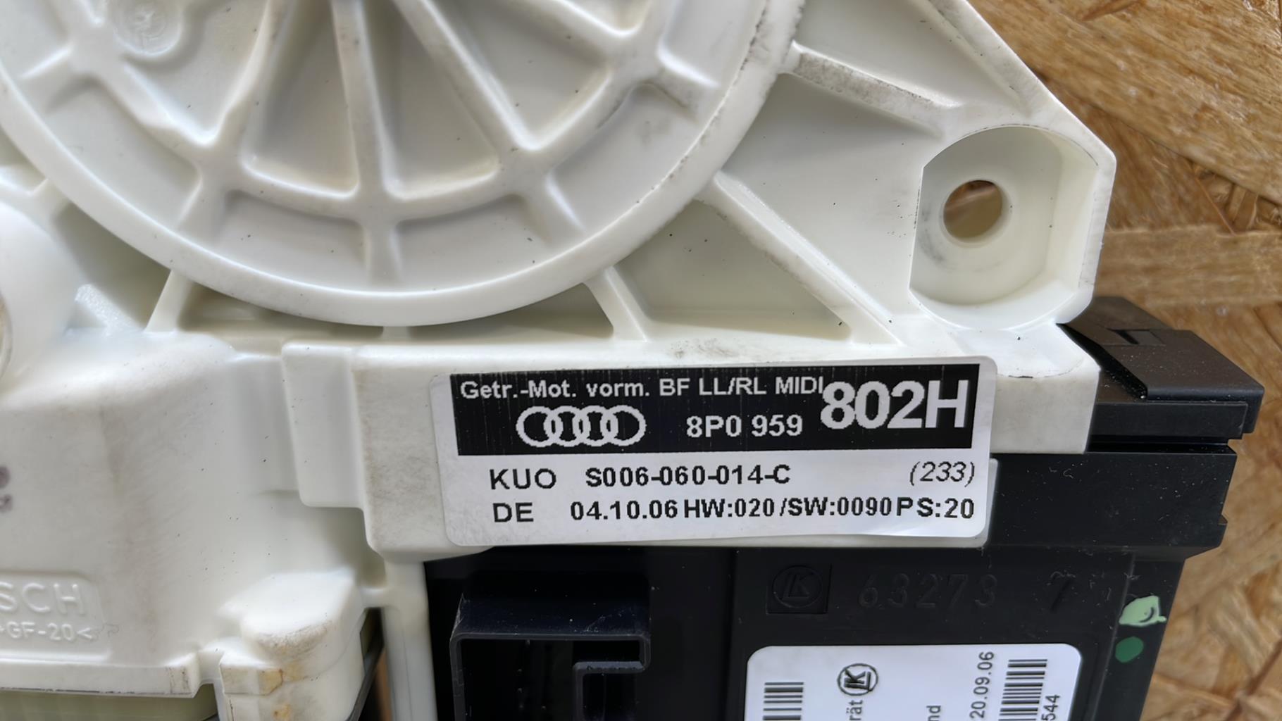 Motore alzacristalli anteriore destro AUDI A3 2 PHASE 1 Diésel - 1