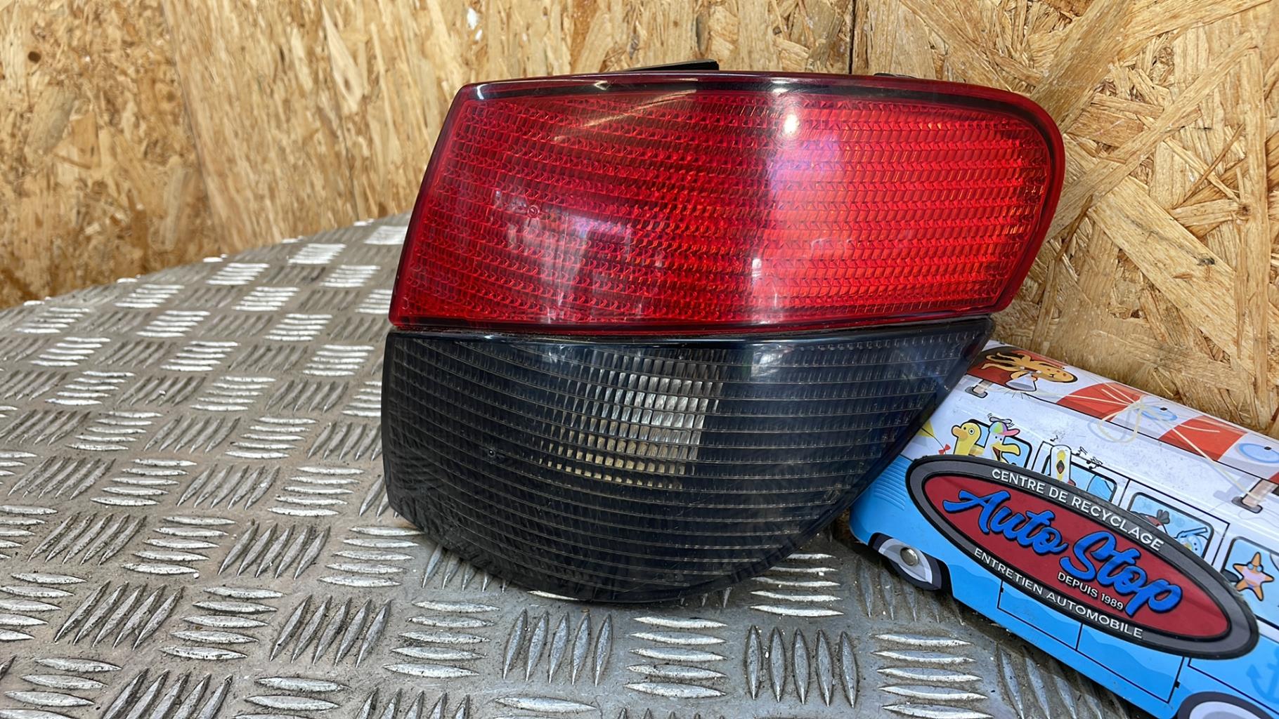 Fanale posteriore principale destro (luci) PEUGEOT 406 PHASE 2 BREAK Diésel - 1
