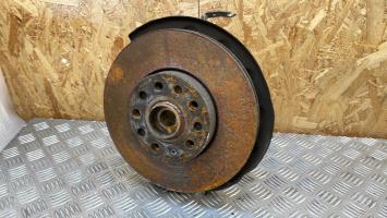 Fusee avant gauche