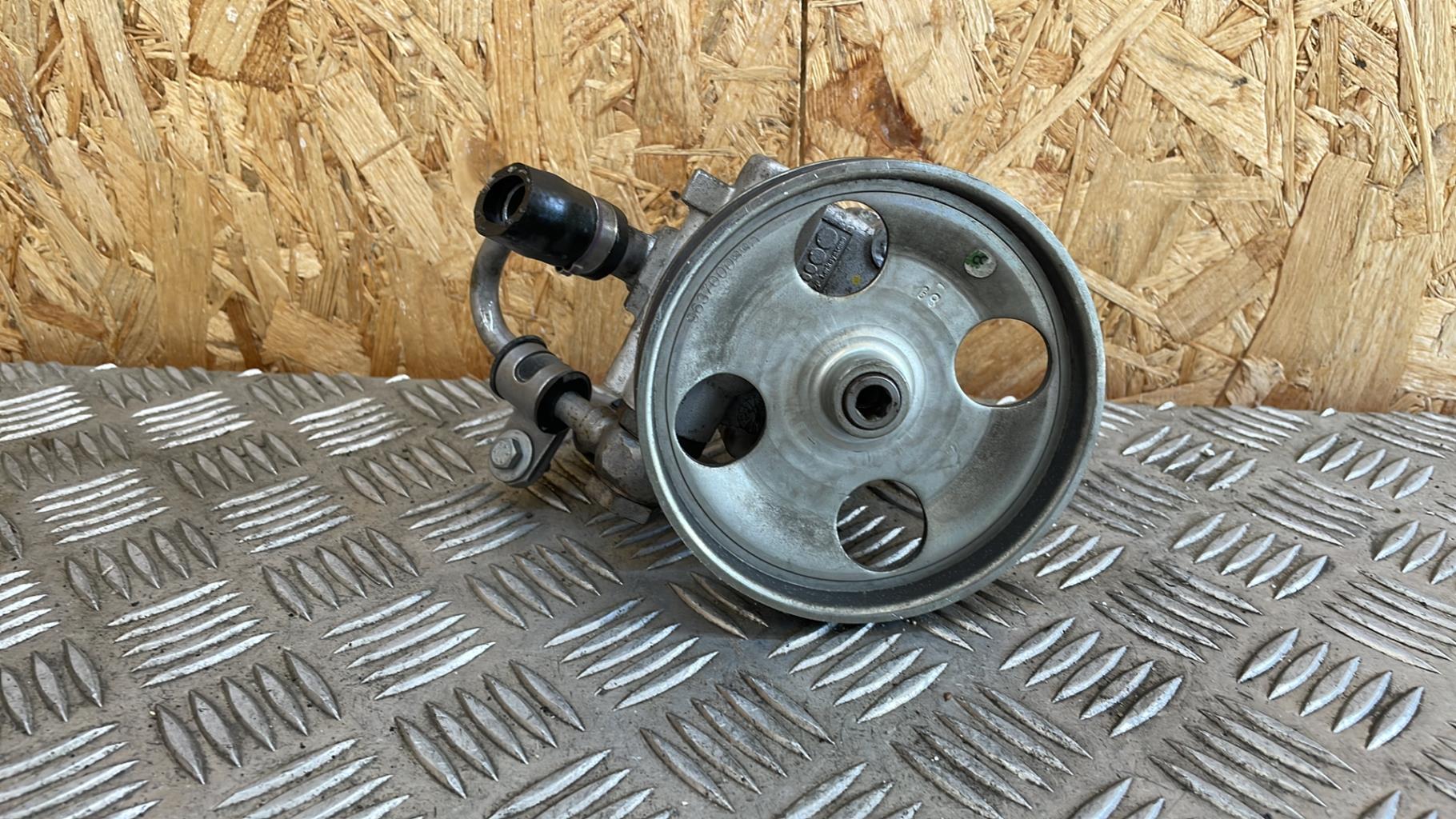 Pompe de direction PEUGEOT 407 PHASE 2  - 1