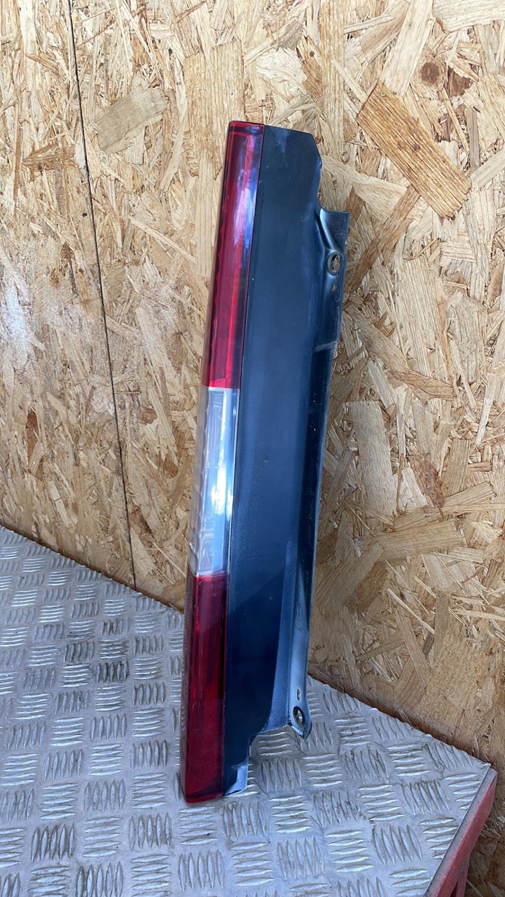 Fanale posteriore principale sinistro (luci) FIAT DOBLO 1 PHASE 2 Diésel - 1