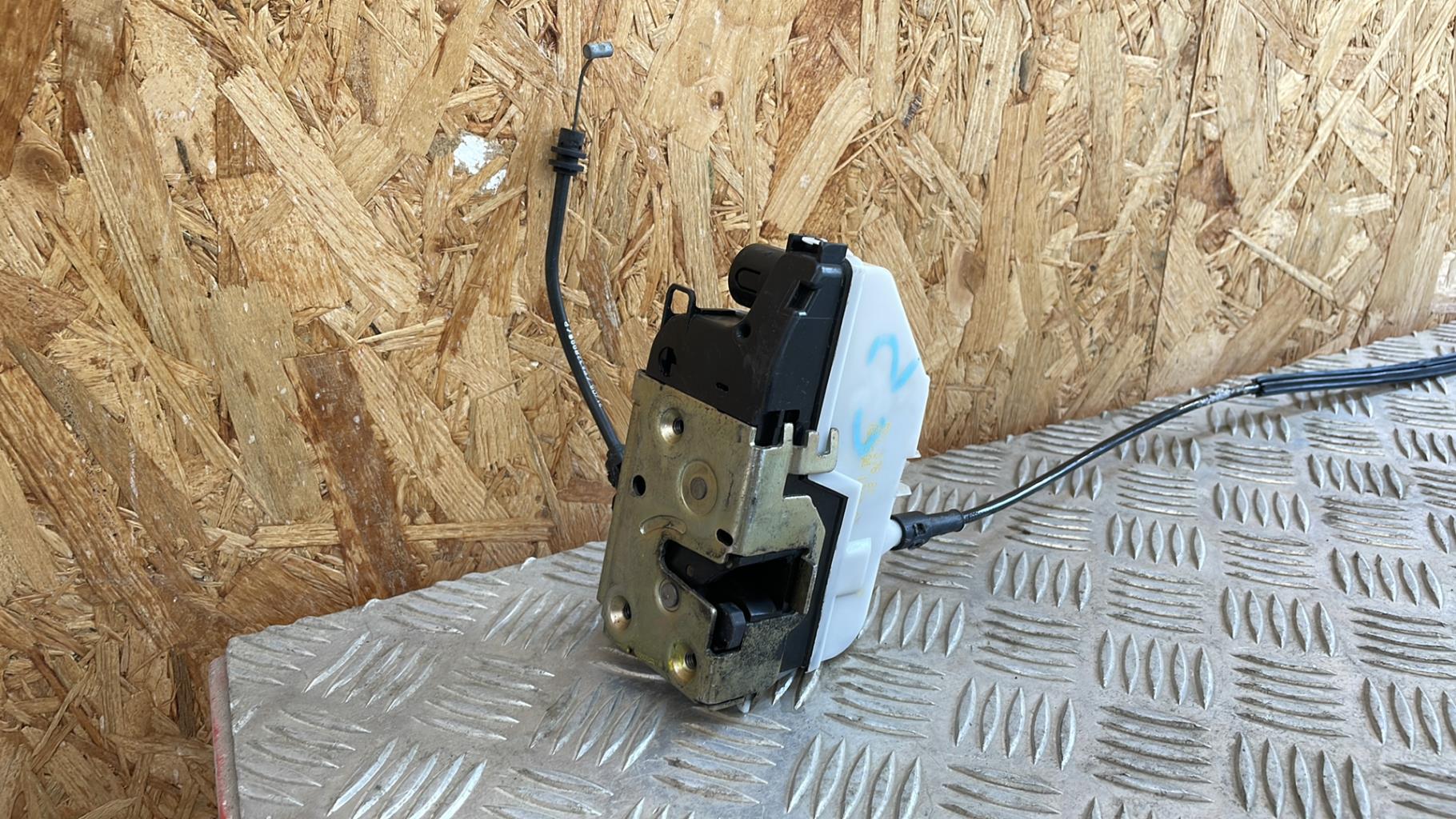 Serrure avant gauche CITROEN C2 PHASE 1 Diesel - 1