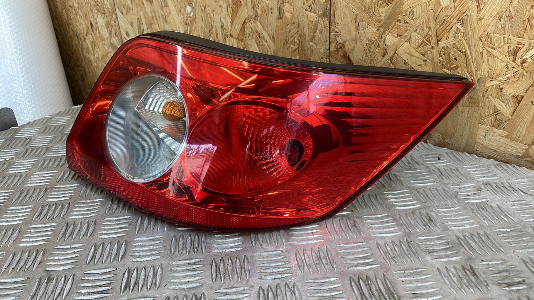 Fanale posteriore principale destro (luci) RENAULT MEGANE 2 PHASE 1 CABRIOLET Diésel - 1