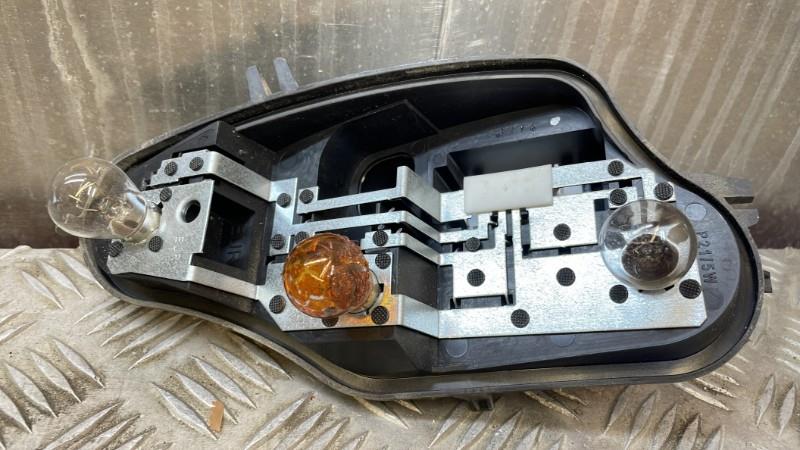 Base portalampade fanale posteriore destro CITROEN C3 2 PHASE 2 Gasolina - 1