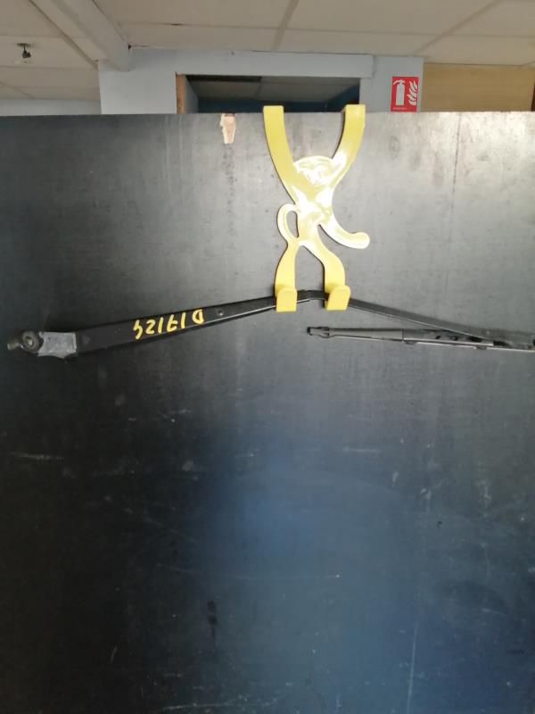 Braccio tergicristallo anteriore destro SUZUKI SWIFT 3 Diésel - 1