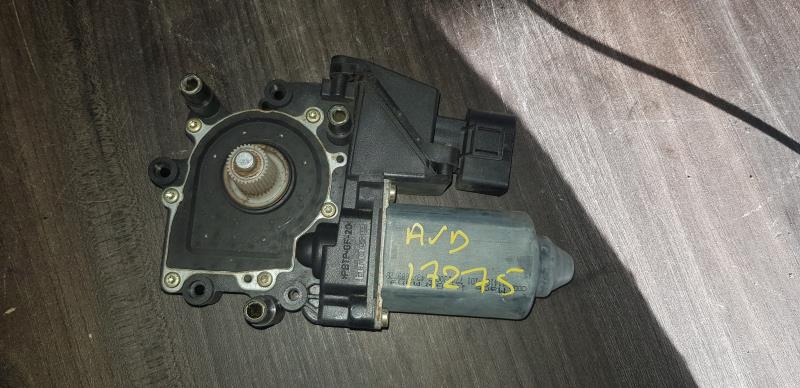 Motore alzacristalli anteriore destro AUDI A4 1 PHASE 1 Gasolina - 1