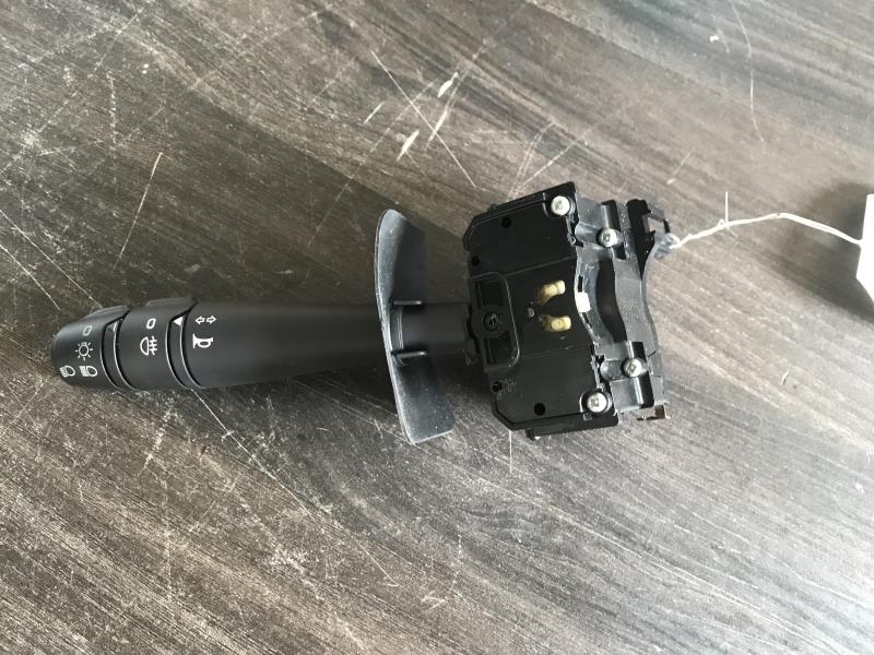 Commodo phare RENAULT CLIO 2 PHASE 1 Essence - 1
