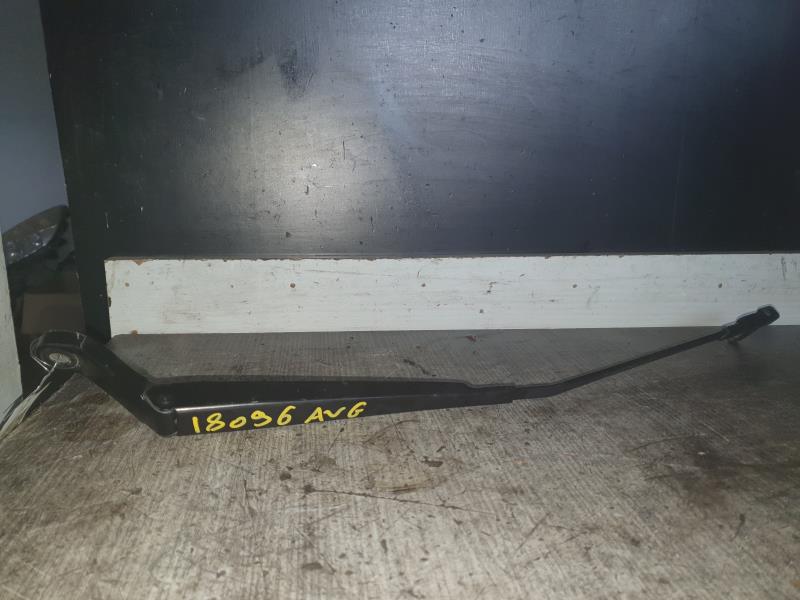Braccio tergicristallo anteriore sinistro PEUGEOT 407 PHASE 1 Diésel - 1