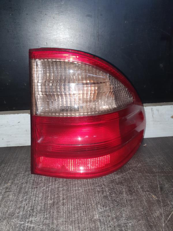 Fanale posteriore principale destro (luci) MERCEDES CLASSE E 210 PHASE 2 BREAK Diésel - 1