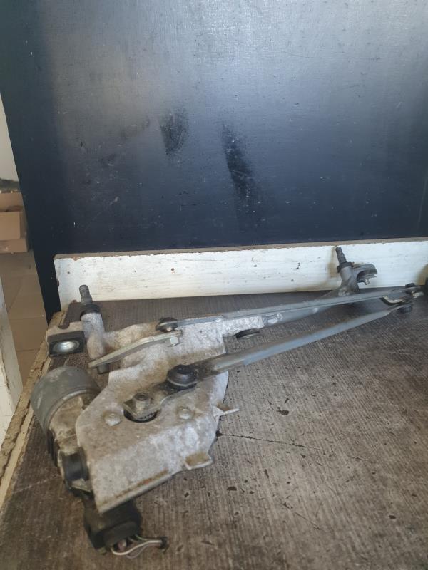 Motore tergicristallo anteriore FORD FIESTA 6 PHASE 1 Diésel - 1