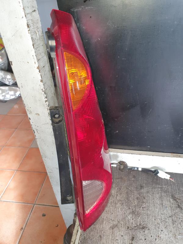 Fanale posteriore principale destro (luci) NISSAN NOTE 1 PHASE 1 Gasolina - 1