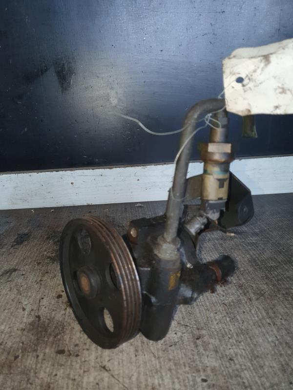 Pompe de direction RENAULT CLIO 2 PHASE 1 Essence - 1