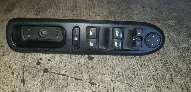 Interruttore lavacristalli anteriore sinistro PEUGEOT 407 PHASE 1 Diésel - 1